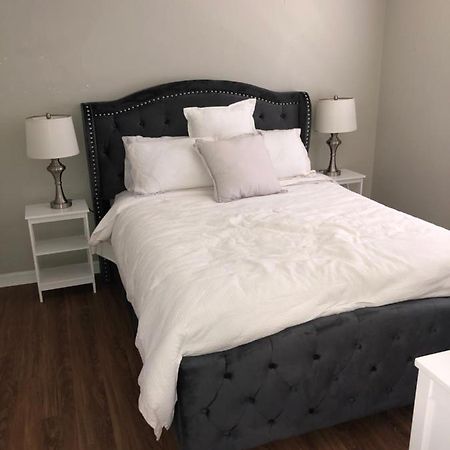 Willa Cheerful 3 Bed House In A Cul- De-Sac! Tampa Zewnętrze zdjęcie